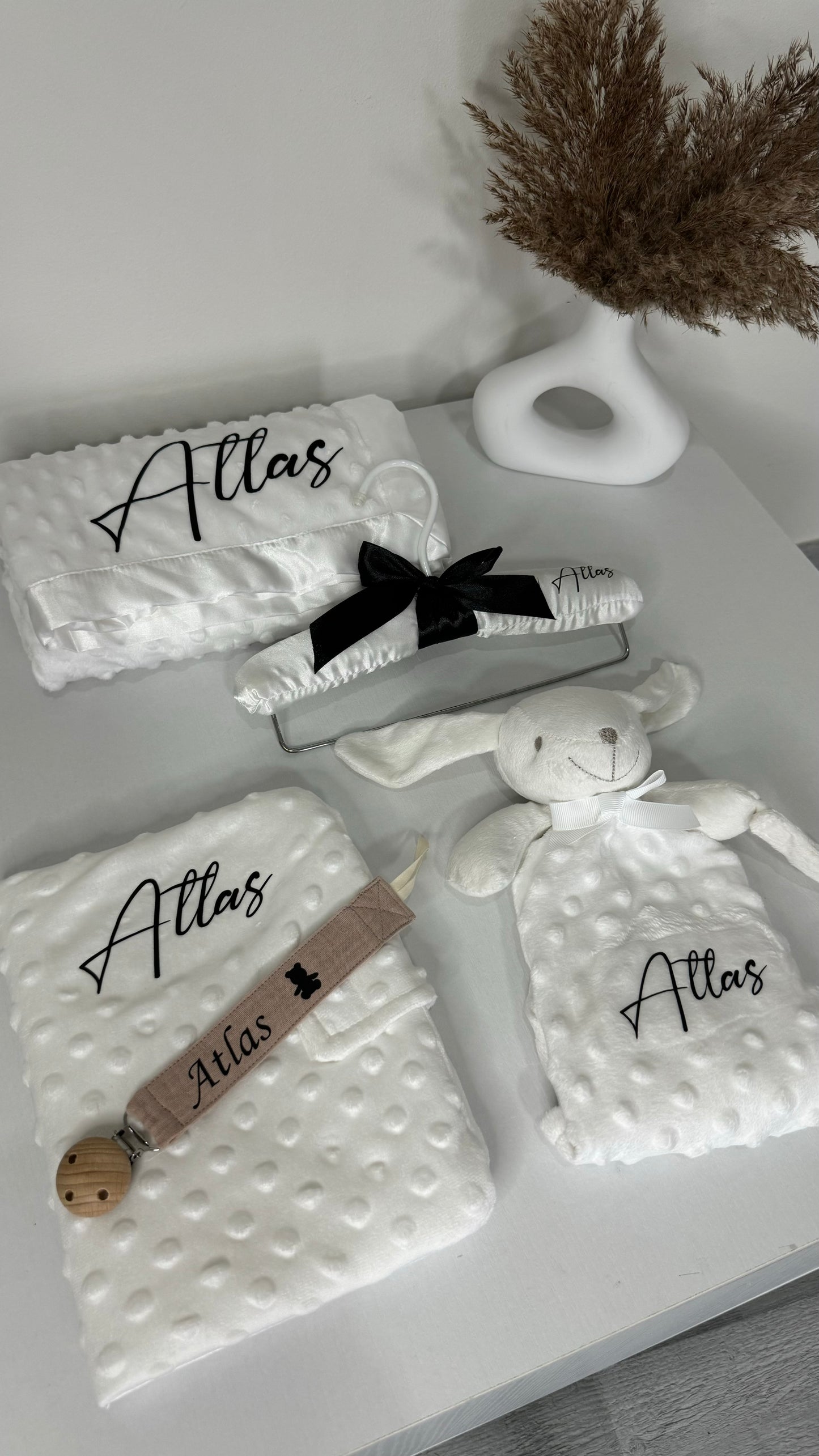 COFFRET BÉBÉ ESSENTIEL SATIN