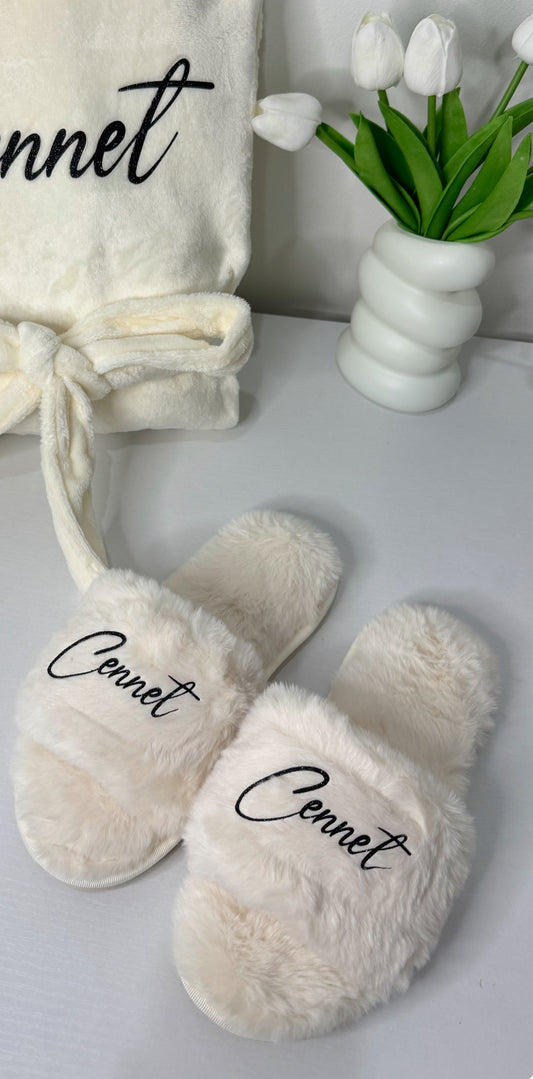 CHAUSSONS FLUFFY BLANC